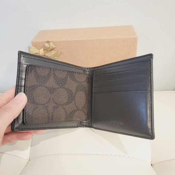 Coach Men's wallet and key chain - Picture 10 of 13